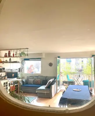 Télévision ou salle de divertissement dans l'établissement Family Friends