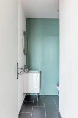 Salle de bains dans l'établissement Bel appartement F2 42 m2
