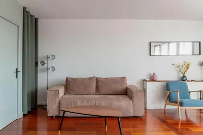Coin salon dans l'établissement Bel appartement F2 42 m2