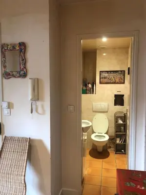 Salle de bains dans l'établissement Parigi XI grande appart 2 camere da letto bagno privato 4 e più ospiti