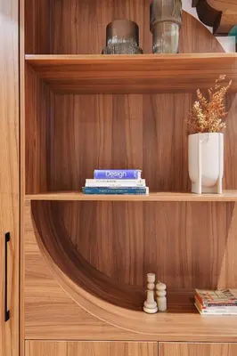 Bibliothèque dans l'appartement