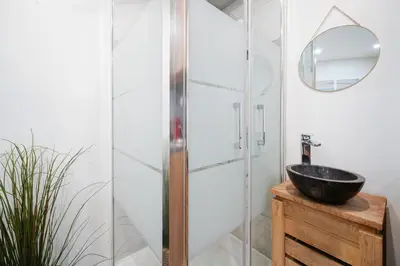 Salle de bains dans l'établissement Nets Inn Apartments - Saint Lazare