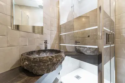 Salle de bains dans l'établissement Nets Inn Apartments - Saint Lazare