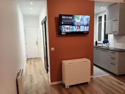 Cuisine ou kitchenette dans l'établissement Appartement - Paris 20