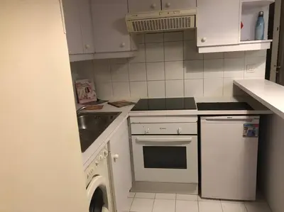 Cuisine ou kitchenette dans l'établissement Beautiful apartment,near center