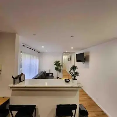 Superbe appartement à 8 minutes de la nation.