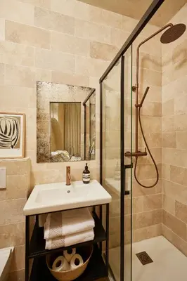 Salle de bains dans l'établissement Marais - Bright one-bedroom decorated with taste