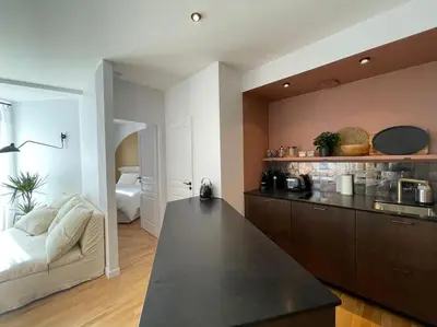 Cuisine ou kitchenette dans l'établissement Marais - Bright one-bedroom decorated with taste