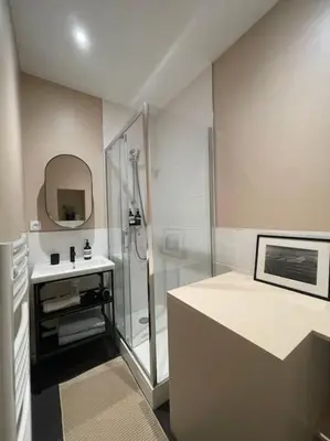 Cuisine ou kitchenette dans l'établissement Marais - Quiet one-bedroom decorated with taste
