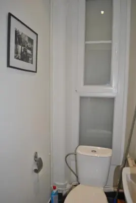 Salle de bains dans l'établissement Appartement de 80 m² proche Gare du Nord