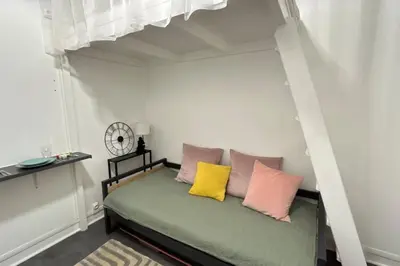 Coin salon dans l'établissement Cozy studio in Paris 15eme