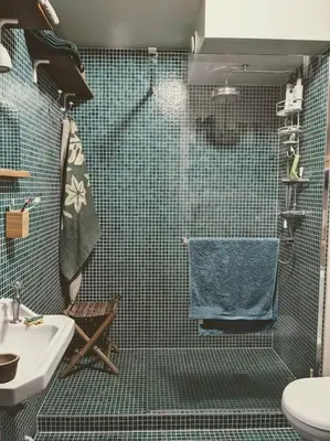 Salle de bains dans l'établissement La Colonie // Cosy - terrasse - Butte aux cailles