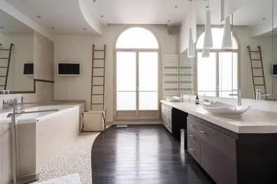 Télévision ou salle de divertissement dans l'établissement Luxury 4 Bedroom Eiffel Tower View