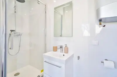 Salle de bains dans l'établissement Amazing Appartment 4 Peoples