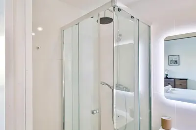 Salle de bains dans l'établissement Studio Design Près du Metro
