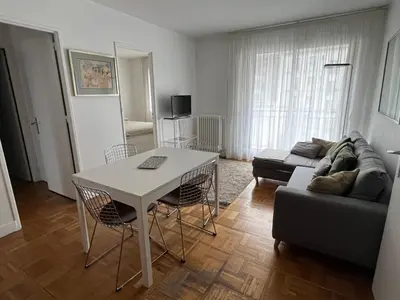 Télévision ou salle de divertissement dans l'établissement Paris charm suite authentique, quartier latin, 4/6 pers