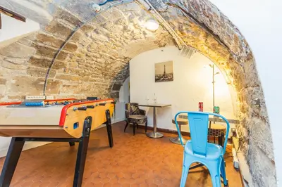 Plan de l'établissement Young and Happy Latin Quarter by Hiphophostels