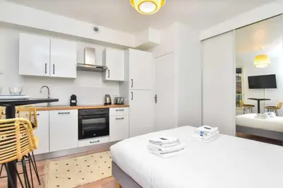 Cuisine ou kitchenette dans l'établissement Cosy Studio 2P- Gare de l'Est/Paris Center