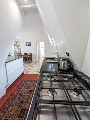Cuisine ou kitchenette dans l'établissement Appartement lumineux avec terrasse à 7min de Paris