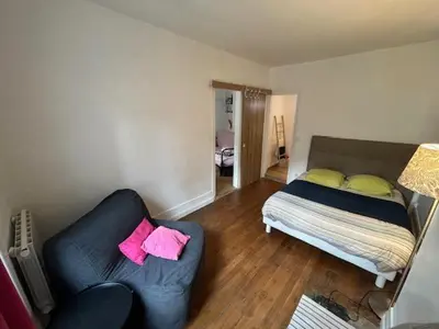 Un ou plusieurs lits dans un hébergement de l'établissement Paris Sacré Coeur Montmartre et Tour Eiffel, 8 people,