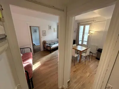 Un ou plusieurs lits dans un hébergement de l'établissement Paris Sacré Coeur Montmartre et Tour Eiffel, 8 people,