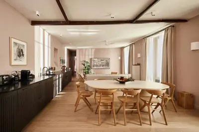 Cuisine ou kitchenette dans l'établissement Marais - 4 pièces de 115 m2 - grand salon convivial