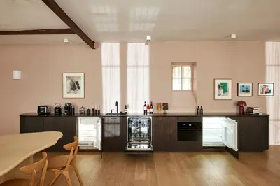 Cuisine ou kitchenette dans l'établissement Marais - 4 pièces de 115 m2 - grand salon convivial