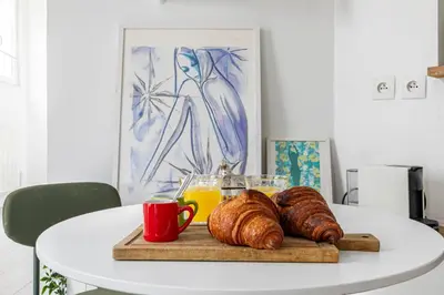 Options de petit-déjeuner proposées aux clients de l'établissement PARIS 3° CENTER - LE MARAIS