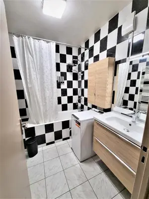 Salle de bains dans l'établissement Appart' convivial 3 Ch 73m² à proximité de Paris