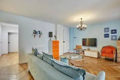 Télévision ou salle de divertissement dans l'établissement Residence Centre de Paris by Studio prestige