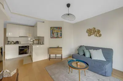Cuisine ou kitchenette dans l'établissement Espace Champerret - 1 Bedroom 4 people