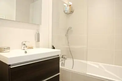 Salle de bains dans l'établissement PARIS SOUS LES TOITS