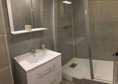 Salle de bains dans l'établissement Agréable deux pièces avec loggia