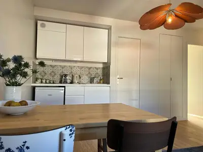 Cuisine ou kitchenette dans l'établissement So Paris Group - Fully Serviced Apartment - Jardin des Plantes - Heart of Paris