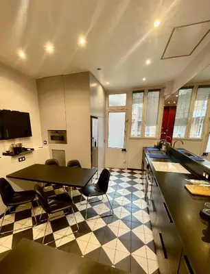 Télévision ou salle de divertissement dans l'établissement Luxury apartment Times Square district