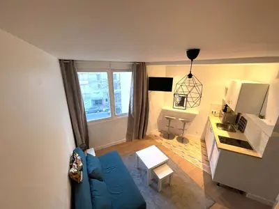 Cuisine ou kitchenette dans l'établissement Dans le triangle d’Or de Boulogne