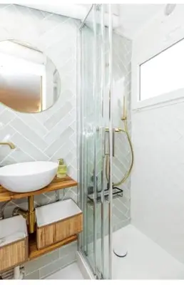 Salle de bains dans l'établissement Charmant studio lumineux calme