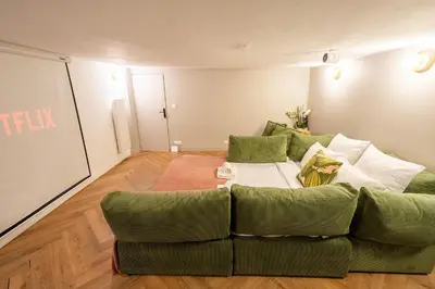 Coin salon dans l'établissement Sophie Stay - Le Mucha - King size bed - AC