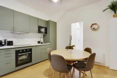 Cuisine ou kitchenette dans l'établissement Pick A Flat's Apartment in Reuilly-Diderot - Rue de Reuilly