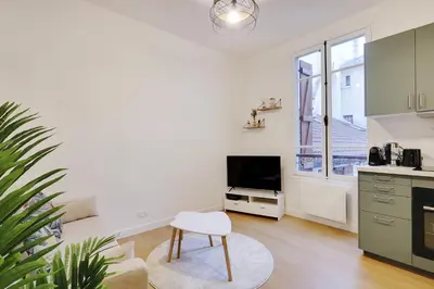 Cuisine ou kitchenette dans l'établissement Pick A Flat's Apartment in Reuilly-Diderot - Rue de Reuilly