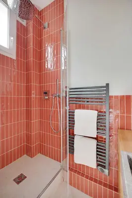 Salle de bains dans l'établissement Comfy Suite