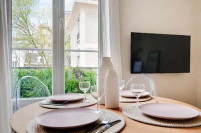 Télévision ou salle de divertissement dans l'établissement Comfy Suite