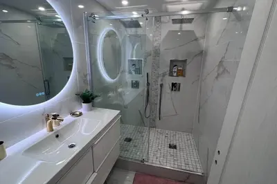 Salle de bains dans l'établissement Nice Apartment with amazing view of Paris + Parking
