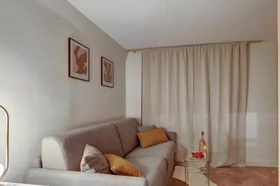 Coin salon dans l'établissement 306 Suite Tigre - Superbe Appartement à Paris