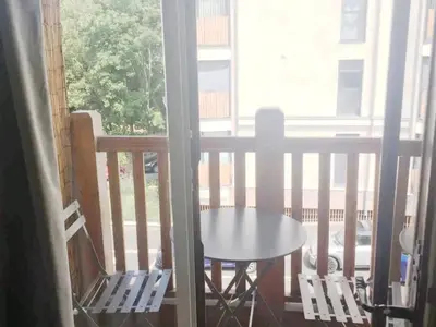 Balcon ou terrasse dans l'établissement Appartement Charme petite terrasse à 400m de Paris