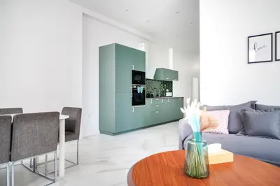 Cuisine ou kitchenette dans l'établissement Spacious apartments for 6 people #3