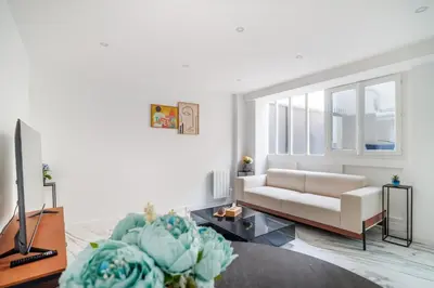 Télévision ou salle de divertissement dans l'établissement Spacious flat for 4 people #1