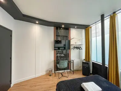 Cuisine ou kitchenette dans l'établissement Urban Flat 173 - Charming Flat Atelier Gaite Montparnasse