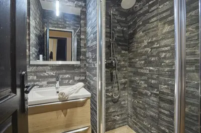 Salle de bains dans l'établissement Apartment Center of Paris by Studio prestige