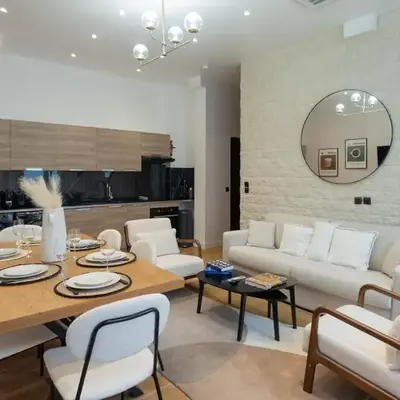 Apartment Center of Paris by Studio prestige